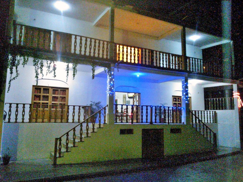 La Posada De Don Jose Флорес Екстериор снимка